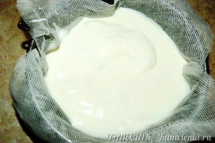 Приготовление рецепта Бисквит на горячем молоке со сметанно-йогуртовым кремом шаг 7