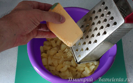 Приготовление рецепта Ананасы с чесноком и сыром шаг 4