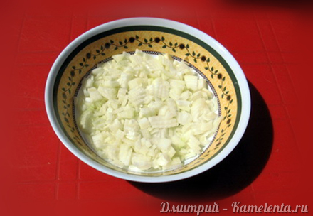 Приготовление рецепта Яблочно-луковый салат шаг 1