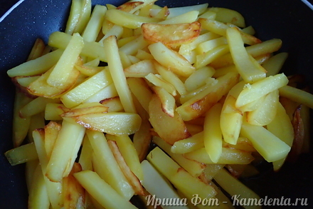 Приготовление рецепта Жареные лисички с картофелем шаг 8