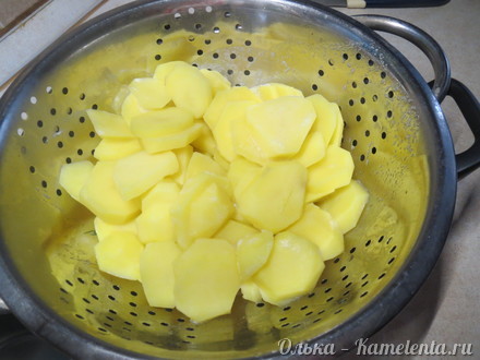 Приготовление рецепта Картофельная &quot;лазанья&quot; с грибами шаг 7