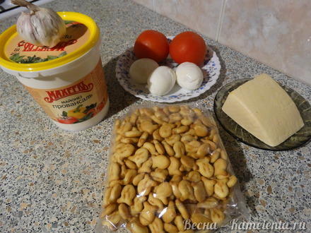 Приготовление рецепта Салат с печеньем крекером шаг 1