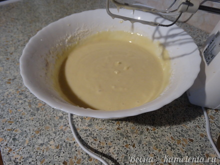 Приготовление рецепта Медовые кексы с шоколадной начинкой шаг 5