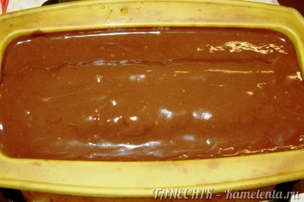 Приготовление рецепта Шоколадный кекс с &quot;сюрпризом&quot; шаг 13