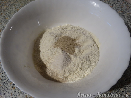 Приготовление рецепта Мини лепёшки на сковороде шаг 2