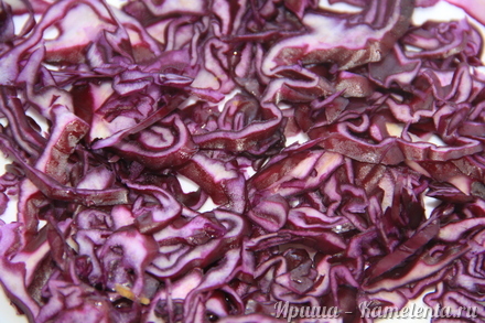 Приготовление рецепта Салат с краснокочанной капустой шаг 3