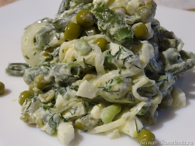 Рецепт салата из зелёного горошка с яйцом