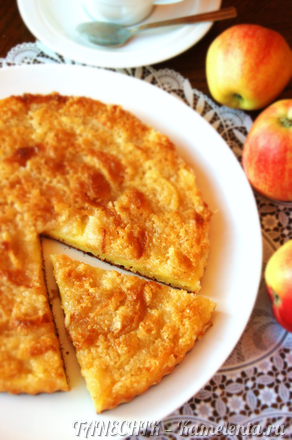 Приготовление рецепта Творожный пирог с яблоками и кокосовой карамелью шаг 9