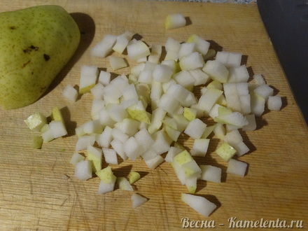 Приготовление рецепта Диетические сырники с грушей шаг 5
