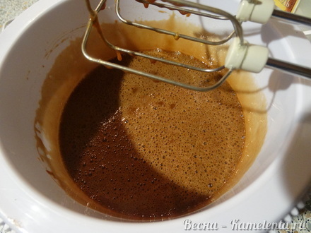 Приготовление рецепта Шоколадный кекс с апельсиновой цедрой и гречкой шаг 7