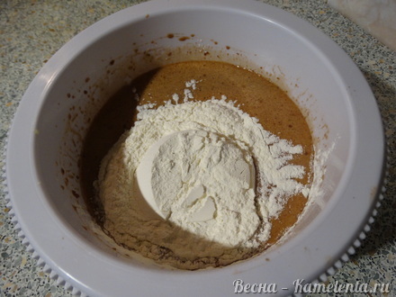 Приготовление рецепта Шоколадный кекс с апельсиновой цедрой и гречкой шаг 10