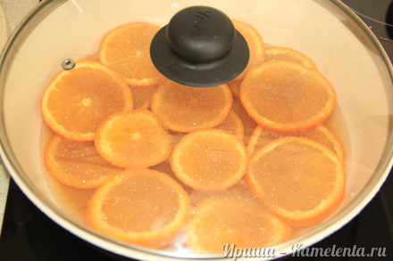 Приготовление рецепта Карамелизированные апельсины шаг 4