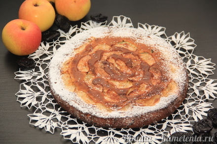 Приготовление рецепта Творожный пирог с черносливом и яблоком шаг 8