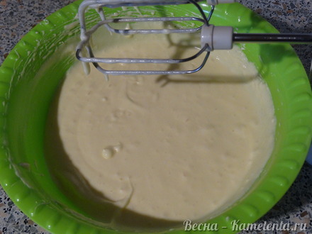 Приготовление рецепта Лимонно-сметанный кекс с вяленой вишней шаг 5
