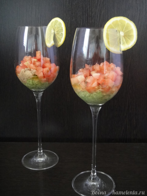 Рецепт салата-коктейля из авокадо и тунца